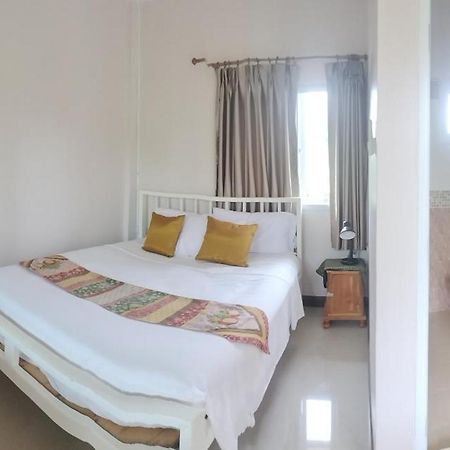 M-Plus Homestay Sukhothai Esterno foto
